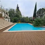Villa Avec Quatre à Villevieille