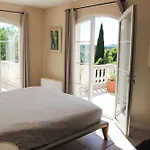 Avec Quatre à Villevieille