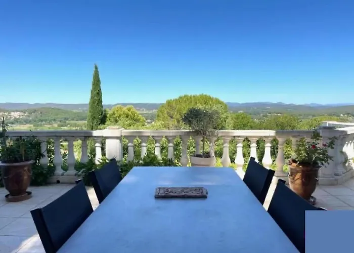 וילה Avec Quatre A *